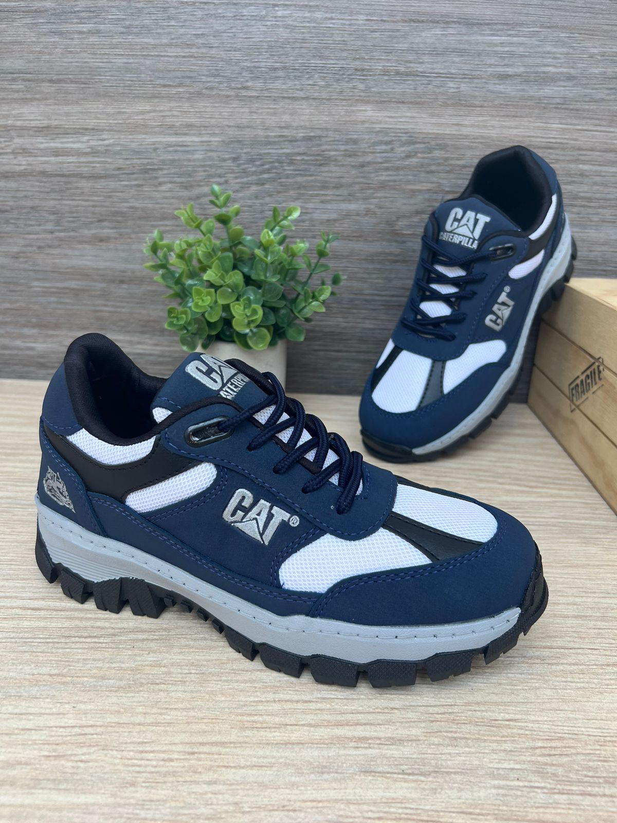 ZAPATO TIPO CATERPILLAR