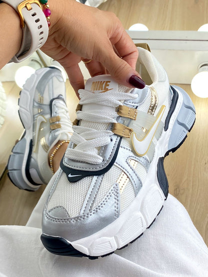 TENIS SPORTSWEAR RUN